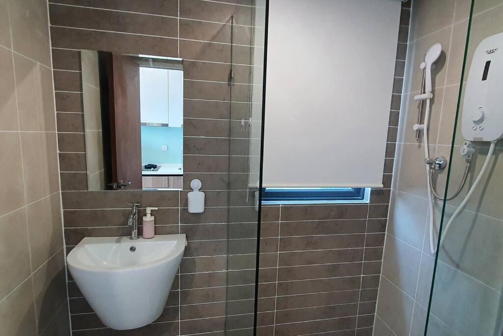 Kozi Square New Sgh Cozy Home Lv5B Κουτσίνγκ Εξωτερικό φωτογραφία